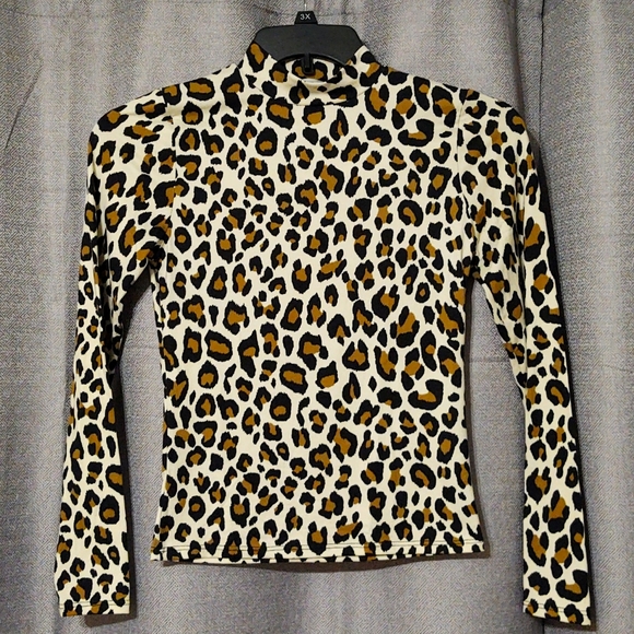 Gaze Leopard Print Mock Turtleneck Sz XS. NWOT - Picture 2 of 7